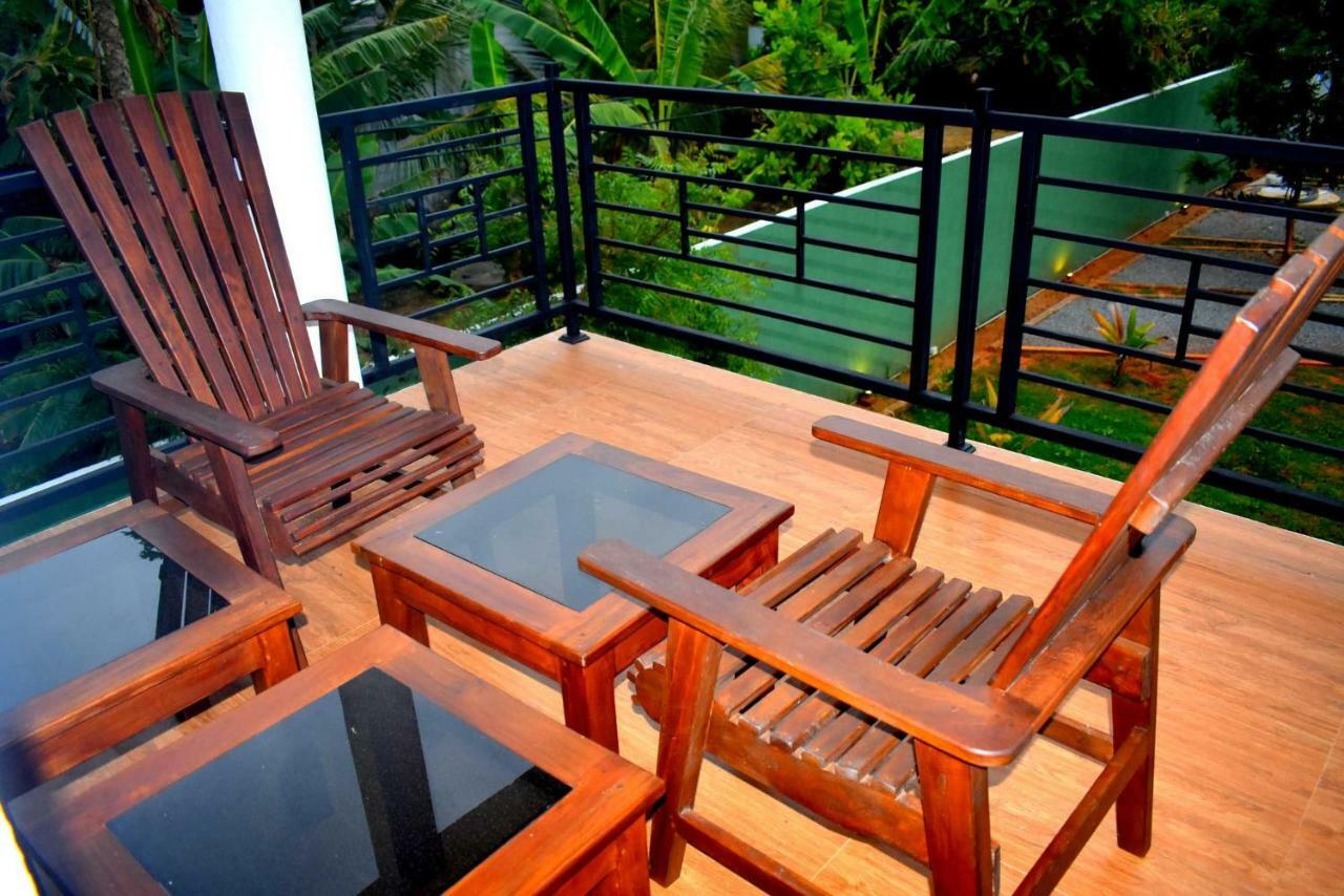 Blue Sky Hotel Yala Exterior foto